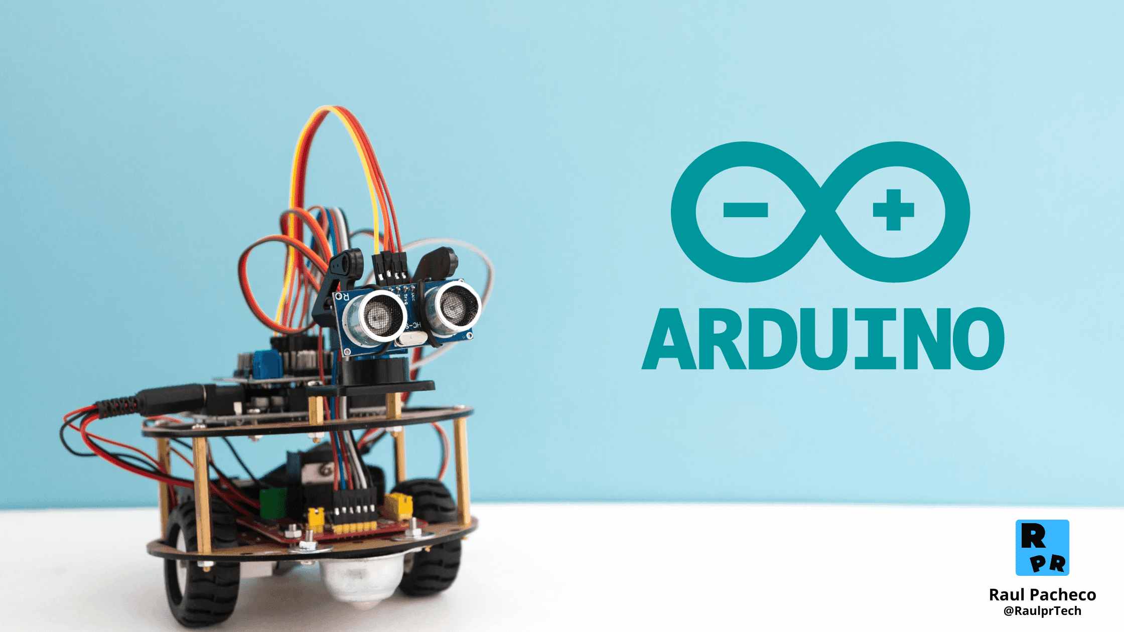 Portada - Robot junto al logo de Arduino